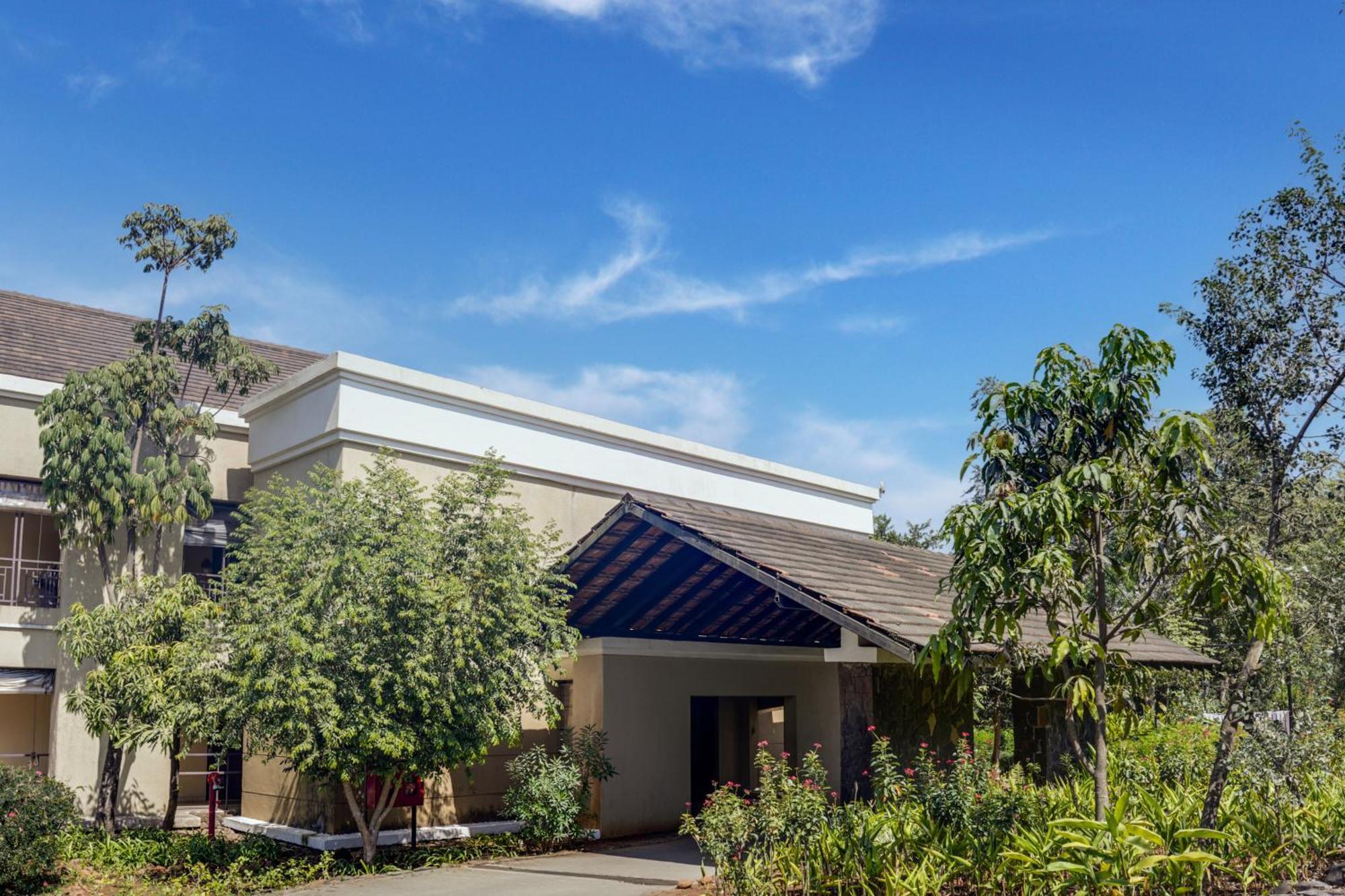 Club Mahindra Tungi, Lonavala Hotel Exterior photo
